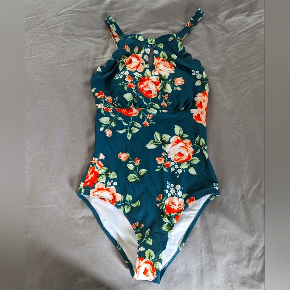 Floral swim suit - Picture 1 of 5